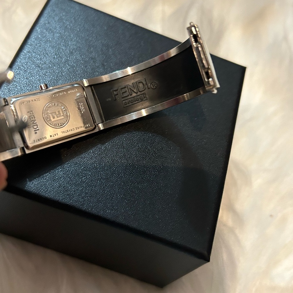 Fendi Black and Silver Women's Watch - Picture 8 of 9